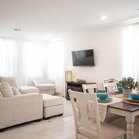 Beautiful Brand New 2 Bedroom Vegas Home! Fits 12 Or More,15-20 Minutes From Lv Strip Las Vegas Eksteriør bilde